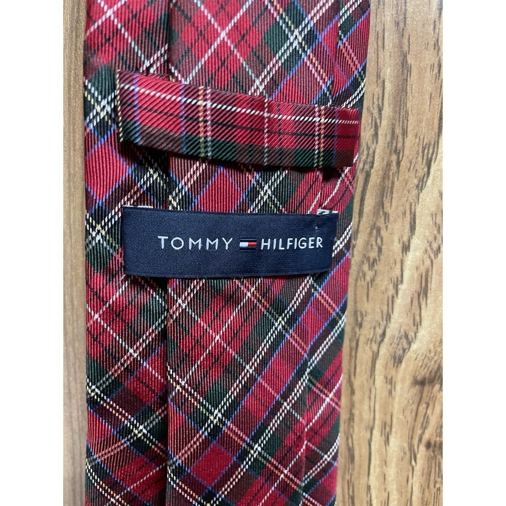 Tommy Hilfiger 100% Silk Neck Tie Plaid Red 3"